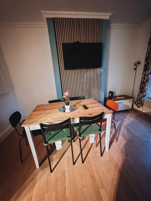 Spacious 3 Bedroom Flat In Stockwell London Exterior foto
